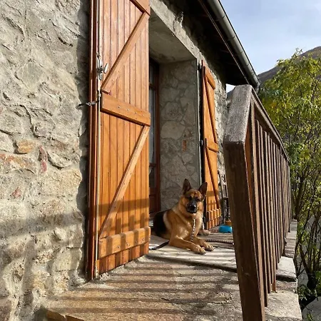 Сasa de vacaciones Mountain House Junac Lapege